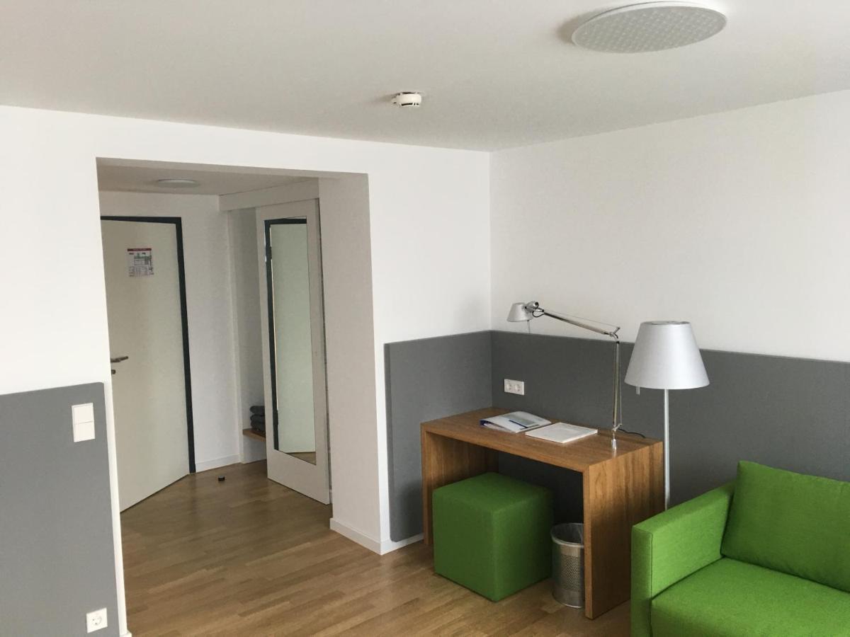 Evangelische Tagungsstaette Bad Boll Bagian luar foto
