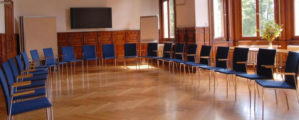 Evangelische Tagungsstaette Bad Boll Bagian luar foto